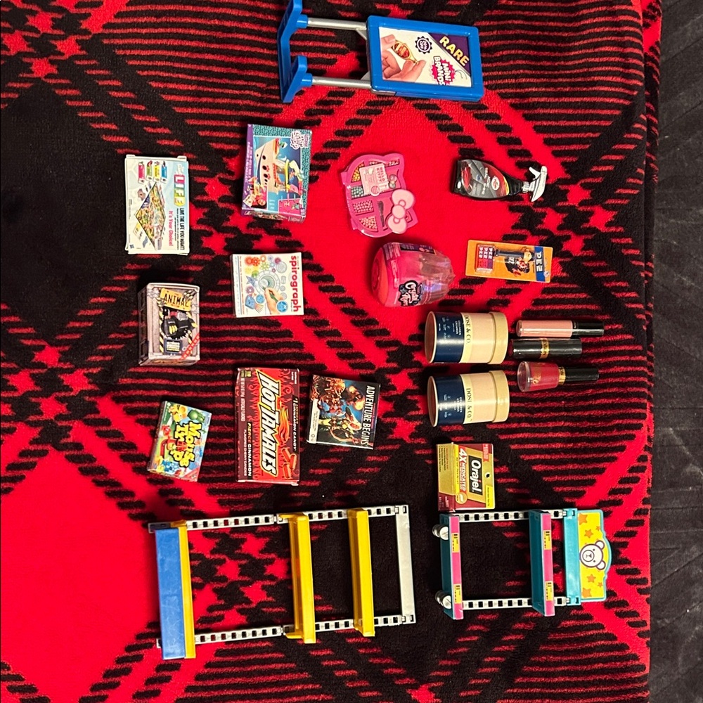 Mini brands set